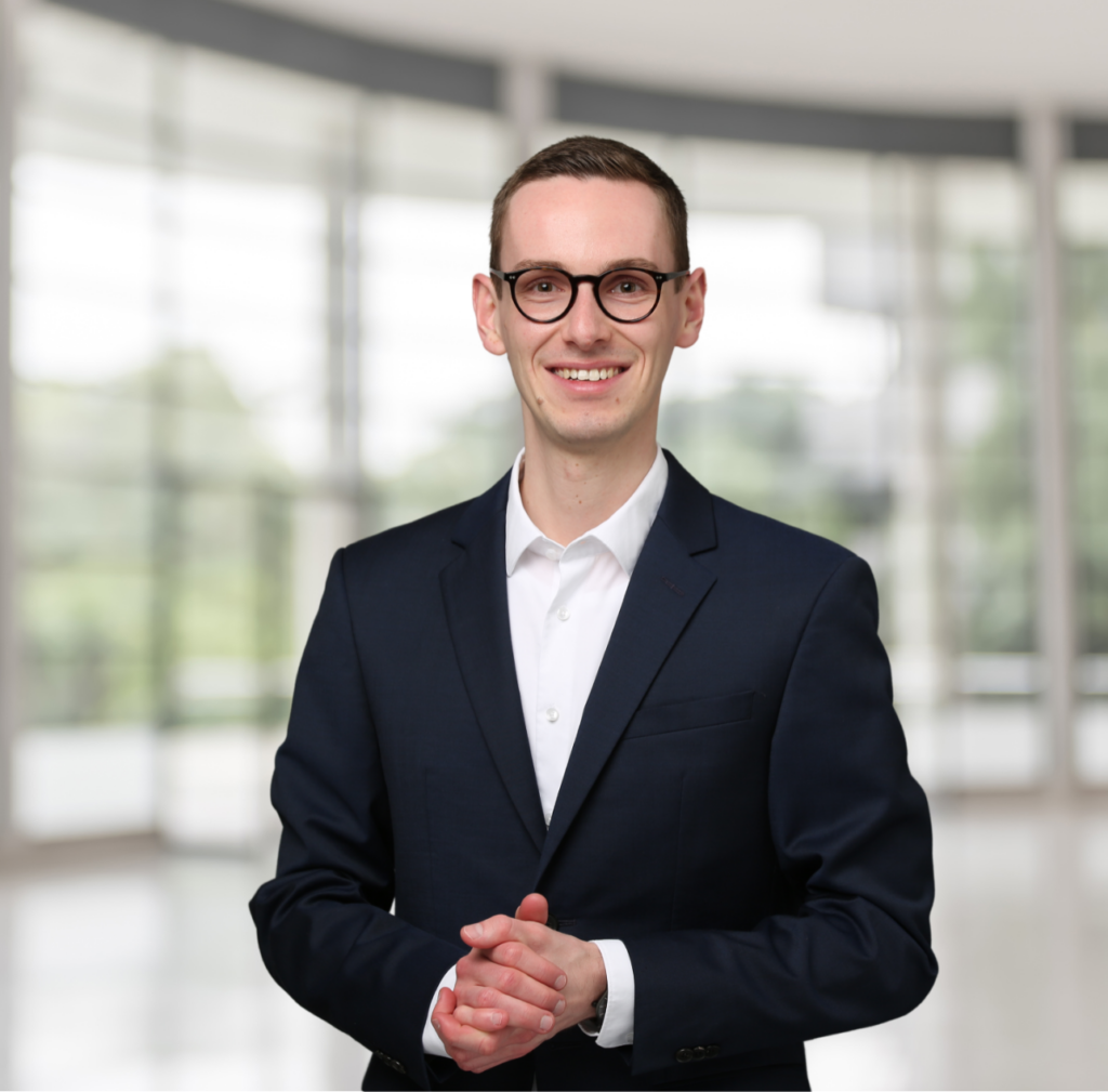 Niklas Feil Digital-Feil IT Service Dienstleister Unternehmensberatung Full Service Webagentur Profilbild quadratisch